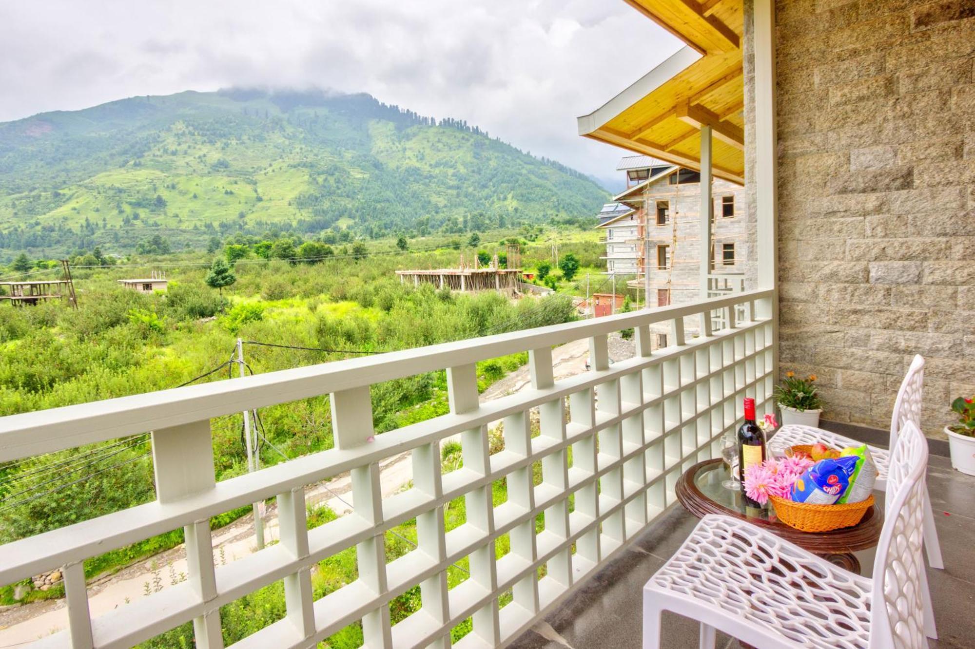 La Aero Resort Home In Snow Mountains 马拉里 外观 照片